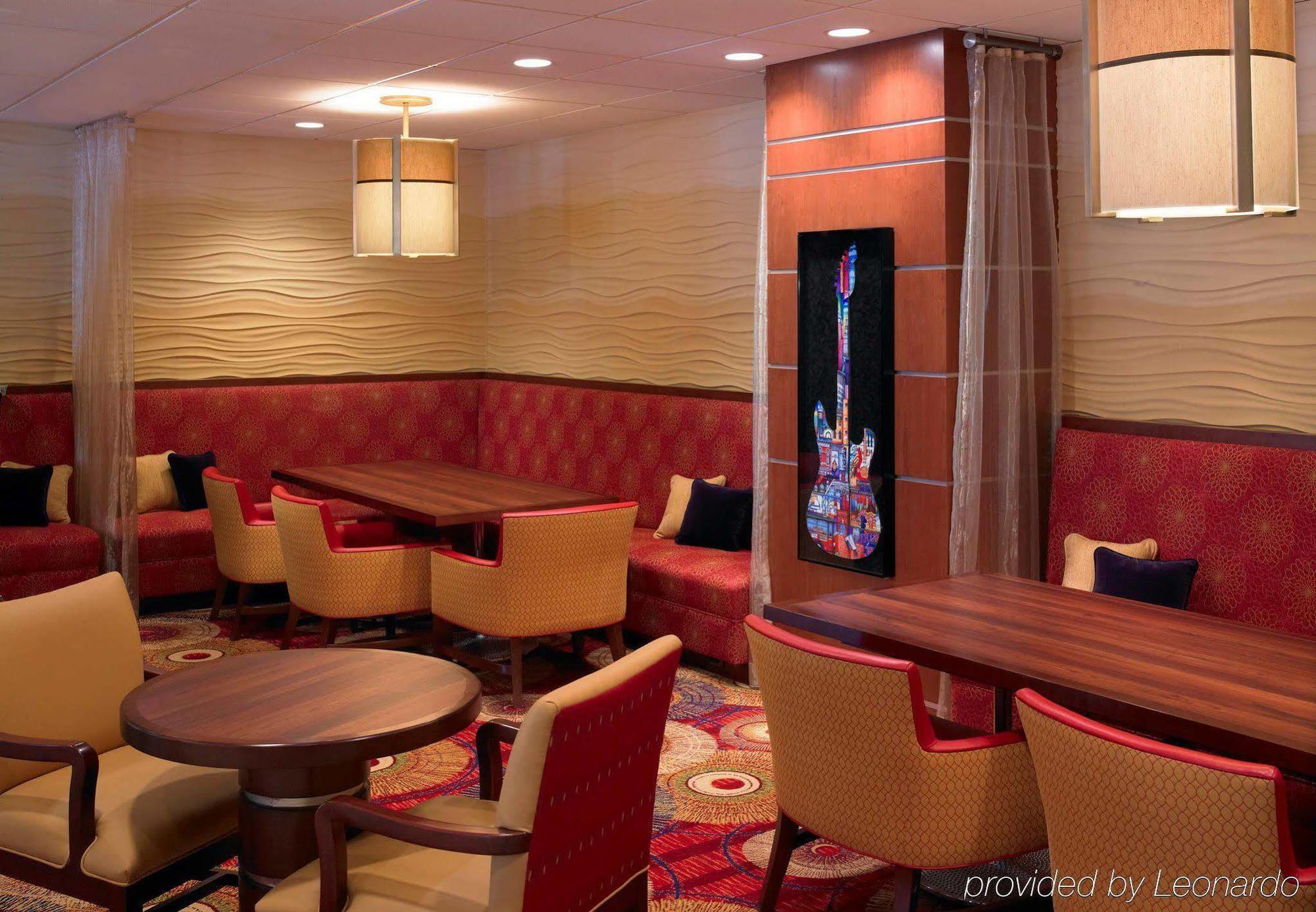 Wyndham Cleveland Airport Hotel Restaurant photo